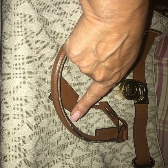 Authentic Michael Kors Hamilton Bag - Picture 2 of 9